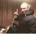 ஸ்டிக்கர்